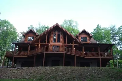 Image de Log Home \/ Chalet sur une propriété boisée privée de 25 acres - à quelques minutes du lac Raystown
