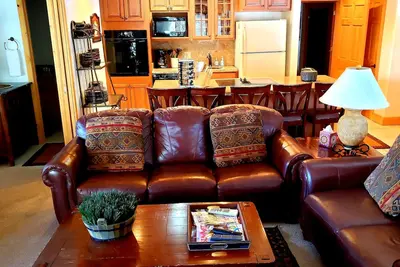 Image de Hébergement de luxe à quelques pas de Quicksilver Lift & Main Street