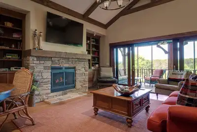 Image de 2 Bdrm 2 Bath Cottage au True North Golf Club Ă Harbour Springs, Mi - Exclusif