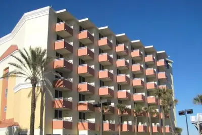 Image de 1 chambre (vue limitée) @ The Cove sur Ormond Beach - An Oceanfront Resort