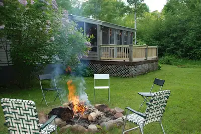 Image de 4 Bed 2 Bath Wooded Escape, Ă 10 minutes de la plage!