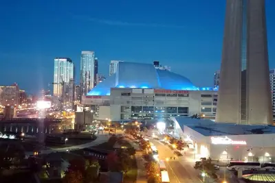 Image de Vues incroyables dans le nouveau quartier de Southcore Ă Toronto! Bas Prix D'Hiver!