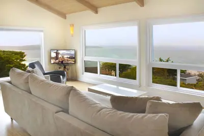 Image de Sea Haven, maison contemporaine de plain-pied avec vue sur l'océan Pacifique