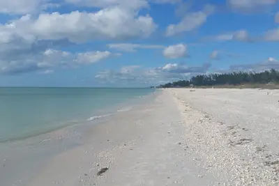 Image de Hideaway Bay-Peacefull Island Vivre! Ferry, voiturette de golf incluse! 5 nuits minimum
