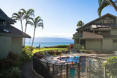 Image de Oceanfront Deluxe! Spacieux 3 chambres / 3 salles de bain air conditionné à la maison.