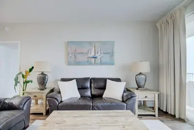 Image de Détente au paradis! Amazing Family Getaway * 2bedroom2bunk2bath * Appeler pour une offre spéciale