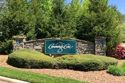 Image de Condo tranquille et bien aménagé dans la communauté de golf