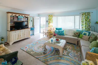 Image de Incroyable Condo, 1 bloc de la plage et Village