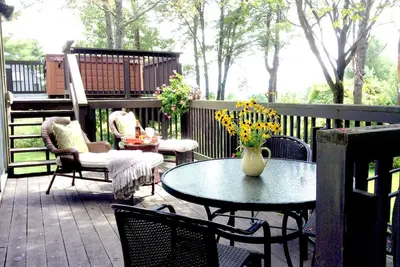Image de Mountain Home de luxe avec 2 suites parentales et des vues spectaculaires!