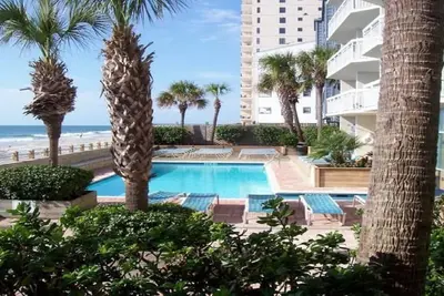 Image de \"Absolument magnifique\" Direct Ocean Front Condo. . Super prix!