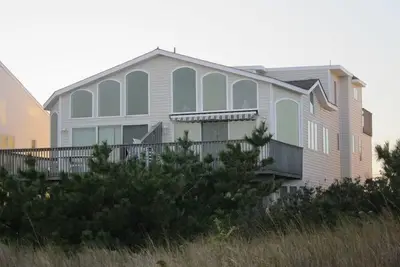 Image de Spectaculaire 5 chambres, 4 salles de bain Oceanfront Townhouse-