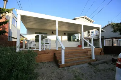 Image de Tarifs réduits! ! Cottage Mid-Century Moderne