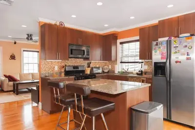 Image de Location, Location Location, 2 chambres, 2 salles de bain Condo de luxe