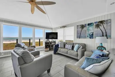 Image de La sirène bleue est une belle propriété en bord de mer directe avec une vue magnifique!