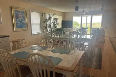 Image de 24 AOÛT, Semaine RÉDUITE À 1750 $! / Front De Mer / Large plage / extrémité privée de l'île