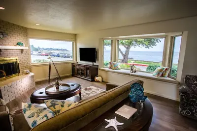 Image de Maison sur Ocean View Blvd se trouve sur Pacific Grove Coastal Trail