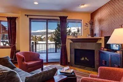 Image de Superbes vues sur la montagne, bain à remous, à quelques minutes des pistes cyclables, du golf et des activités de plein air.