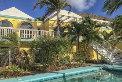 Image de Appartement Dans Villa privé avec piscine et à quelques pas de la plage.