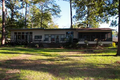 Image de Propriété relaxante au bord du lac sur le lac O les pins près de Jefferson, Tx.