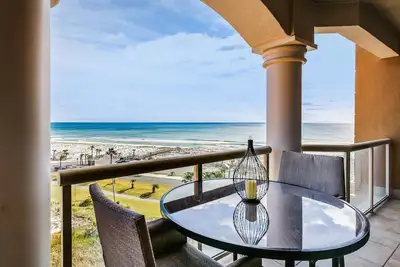 Image de Ear Entendez les vagues de l'océan depuis le balcon🌴🌴 Vue Sur L'OCÉAN