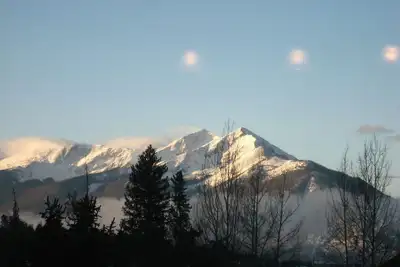 Image de Beau condo d'une chambre avec vue sur les montagnes
