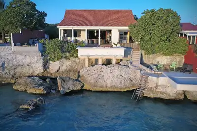 Image de Belle villa tropicale avec accès privé à la mer