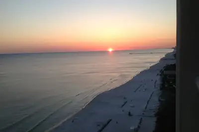 Image de Passez Pâques sur la plage! Propriété 5 étoiles en bord de mer à Majestic Beach.