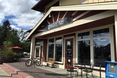 Image de Condo doux et ensoleillé au dernier étage à c��té de la rivi��re! Juste 3 rues du centre-ville Bend!