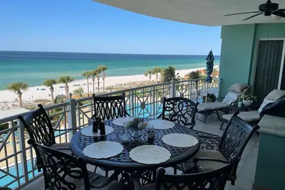 Image de Condo de luxe en bord de mer