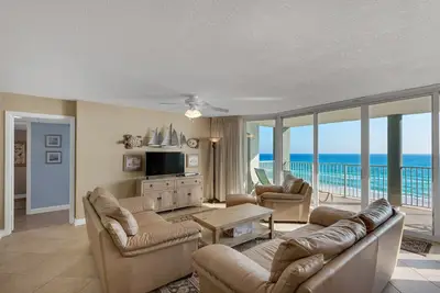Image de Tour 4, 4e étage 2 chambres / 2Bath Condo avec des vues spectaculaires! !
