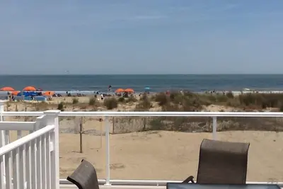 Image de Immense maison en bord de mer direct avec de magnifiques levers de soleil