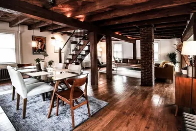 Image de Notre coeur de Woodstock Village Cottage, entièrement restauré