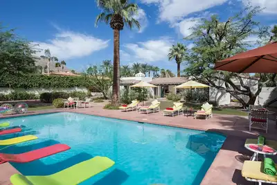 Image de The Spanish Estate In Old Las Palmas Neighborhood! Private! Spectacular Mountain Views!