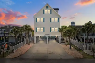 Image de Location De Luxe, Designer Decor, Piscine Privee, Vue Marsh, Wifi, Pet Friendly
