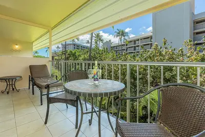 Image de Kihei Kai Nani Unité 341 - Condo amélioré avec vue partielle sur l'océan et le jardin