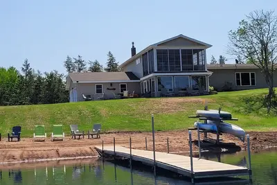 Image de Retraite Exclusif! Lac privé, rivière façade et 100 de Acres avec des sentiers