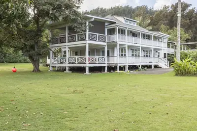 Image de Beau domaine privé spacieux, à 300 mètres de Sunset Beach Ta # 083767910401