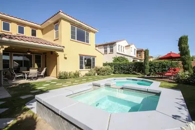 Image de Maison de luxe de 4 chambres et 4 salles de bain dans une résidence fermée - Dolce