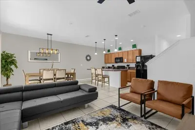 Image de 4 chambres / 3. 5 salles de bains Solterra (4735td)