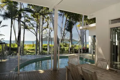 Image de Le Boat House - Absolute Beachfront Paradise
