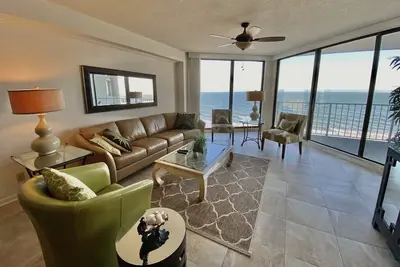 Image de One Ocean Place, exceptionnelle en bord de mer condo, Garden City Beach