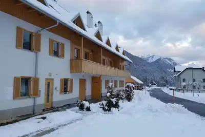Image de Appartement de luxe avec balcon et sauna près des pistes de ski et des pistes cyclables / randonnées