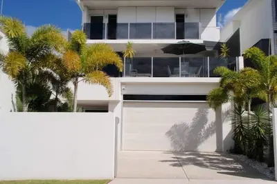 Image de Alex Beach House Maison de vacances Sunshine Coast Invités: 14
