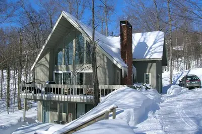 Image de Ski On \/ Ski Off Sachem Trail, Chalet de ski 4 chambres sur Okemo, Mtn.