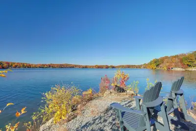 Image de Nouveau-Accueil au bord du lac près de Mtn Creek Resort 4 saisons!