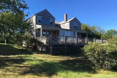 Image de Nouveau sur Rental Mkt. Beach Cottage à Quidnet, vues et promenade à l'étang et l'océan