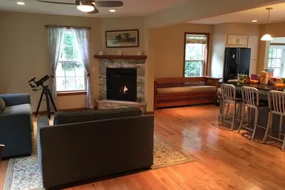 Image de Maison de vacances avec piscine chauffée saisonnière sur 6 acres près du lac Copake \/ Catamount Ski