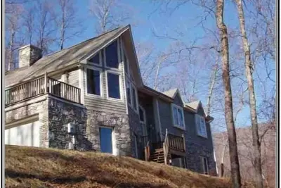 Image de Chalet avec vue imprenable Dans un environnement calme