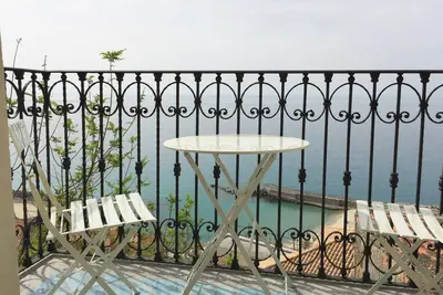 Image de Studio Bellavista dans charmant village de pêcheurs en bord de mer + Garage + Wifi