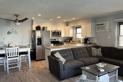 Image de Condo luxueux avec vue sur l'océan - Cabana Beach # 1